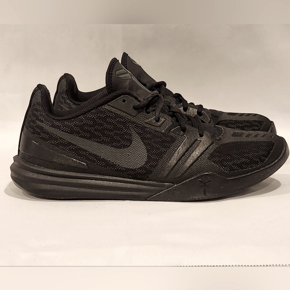 Nike Kobe Mentality Volume 1 Men's size 8.5 in Black Mamba